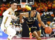 半岛体育下载-强强对话，国内职业篮球联赛场上争夺胜利的简单介绍