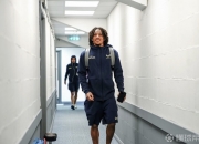 半岛体育官方登录入口-狼队客场战平伯恩利，未能取得三分