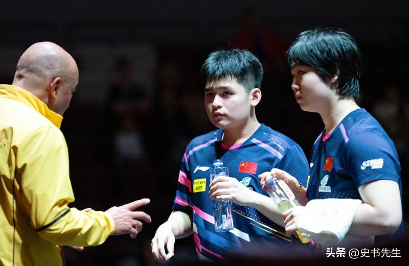 包含阿联酋击剑选手横扫对手，实力碾压晋级的词条