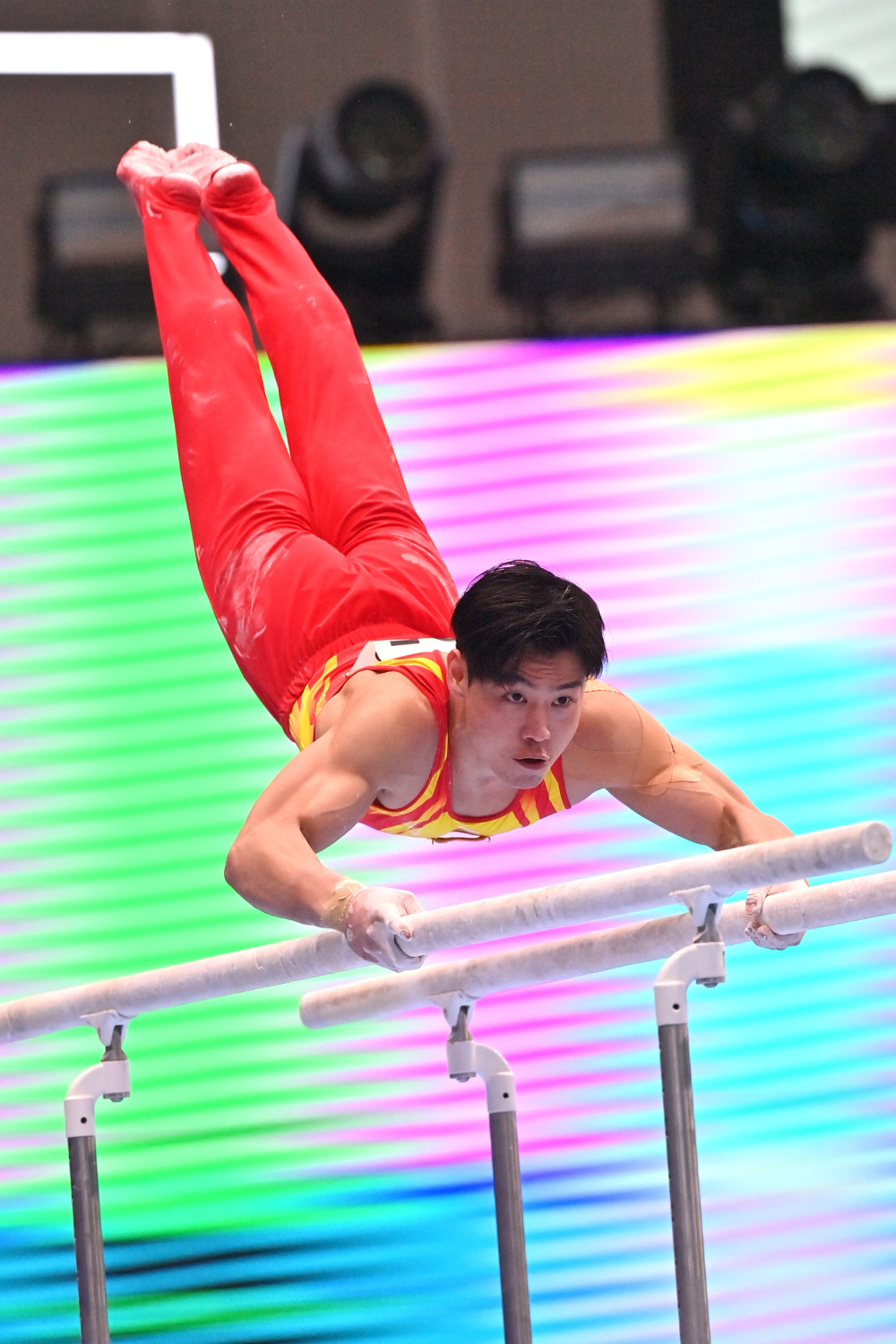 体操男子个人全能决赛大赛场上精彩纷呈的简单介绍