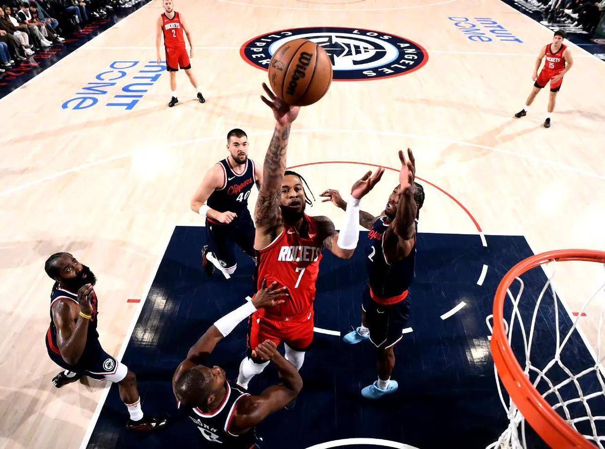 快船主场大胜,完美结束对手六连胜 快船主场大胜,完美结束对手六连胜