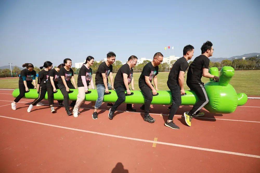 包含马上前进队备战下一轮比赛,全队协作的词条 包含马上前进队备战下一轮比赛,全队协作的词条