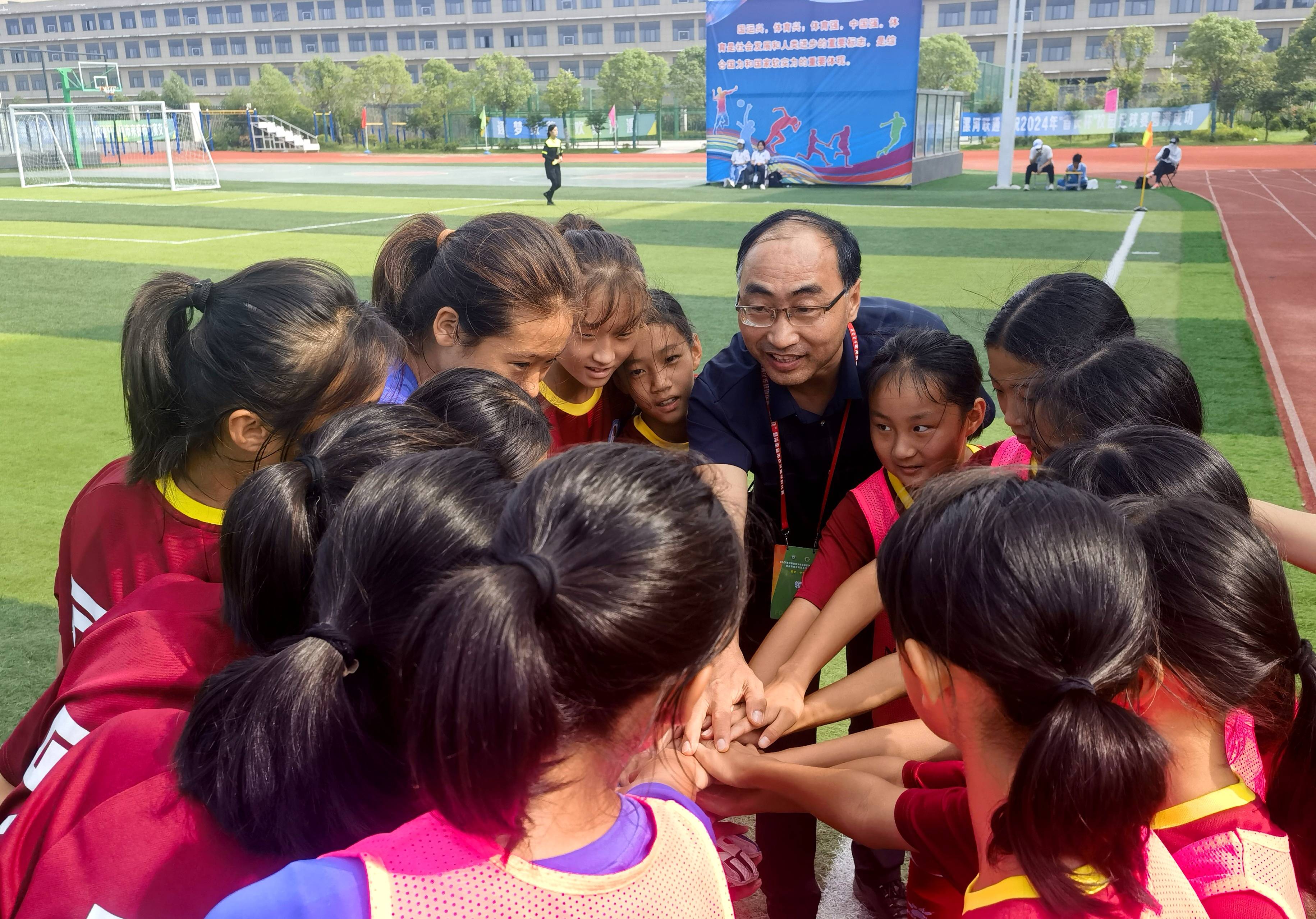 体育竞技场面精彩绝伦,精彩不断的简单介绍 体育竞技场面精彩绝伦,精彩不断的简单介绍