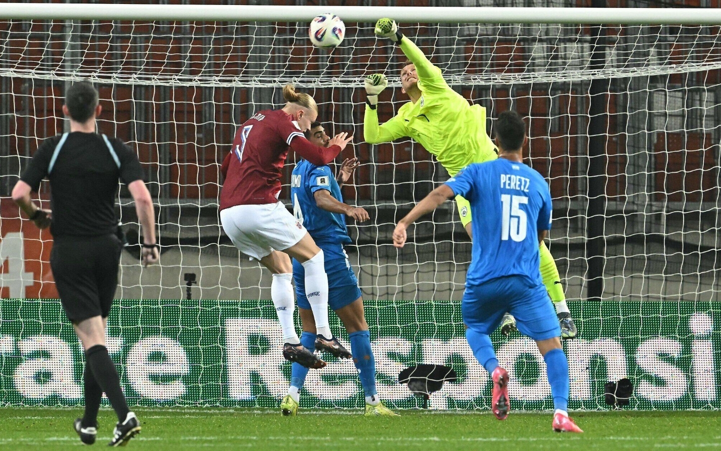 捷克队备战挪威友谊赛,力争取胜 捷克队备战挪威友谊赛,力争取胜