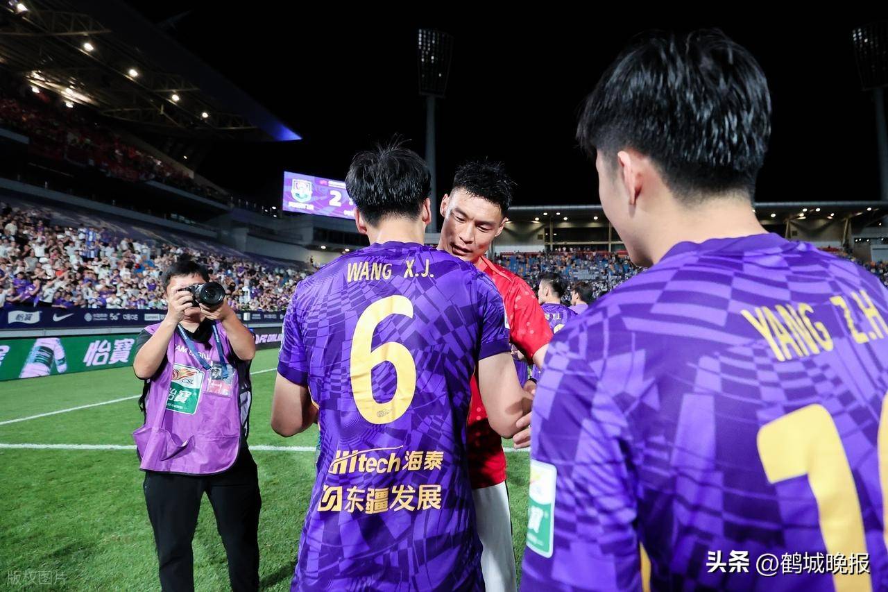 亚洲足坛热议中国人气高涨球迷狂热加油助威的简单介绍 亚洲足坛热议中国人气高涨球迷狂热加油助威的简单介绍