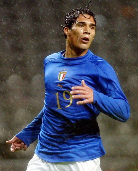 包含乌迪内斯队悲伤告别主教练，球员面临挑战的词条