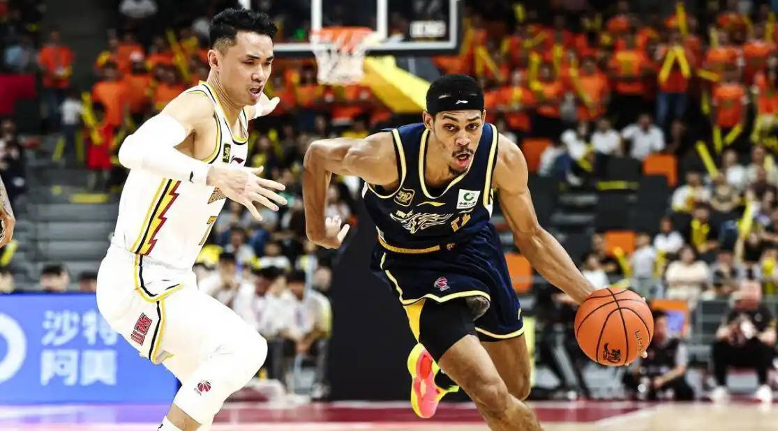 强强对话,国内职业篮球联赛场上争夺胜利的简单介绍 强强对话,国内职业篮球联赛场上争夺胜利的简单介绍