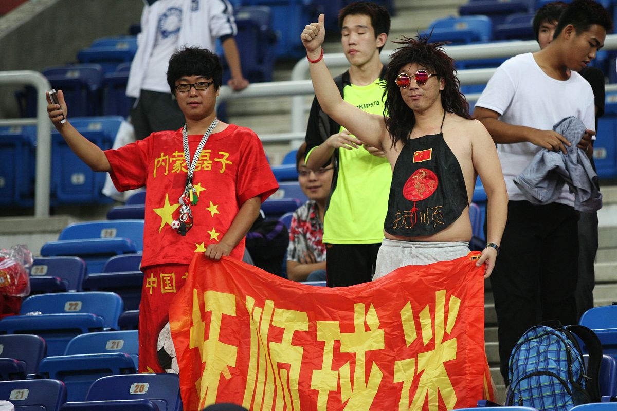 国际足球联赛擂台赛连场,球队实力抗衡的简单介绍 国际足球联赛擂台赛连场,球队实力抗衡的简单介绍