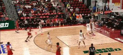 包含开拓者队球员集体齐发,重夺胜利的词条 包含开拓者队球员集体齐发,重夺胜利的词条