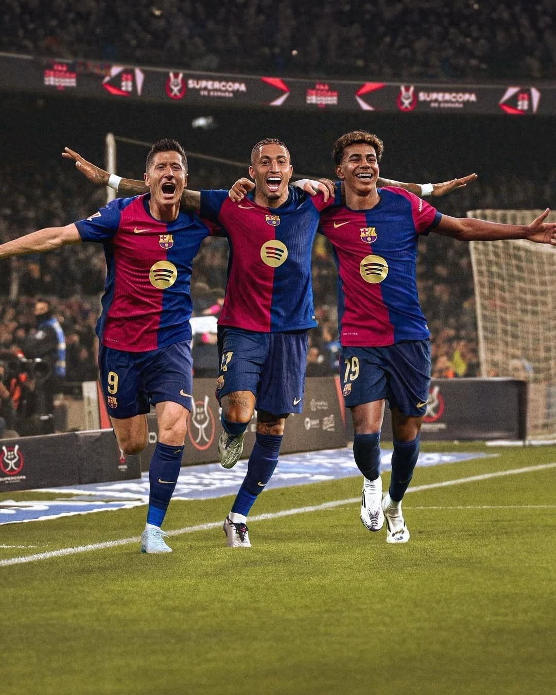 西班牙队晋级半决赛，实力强劲