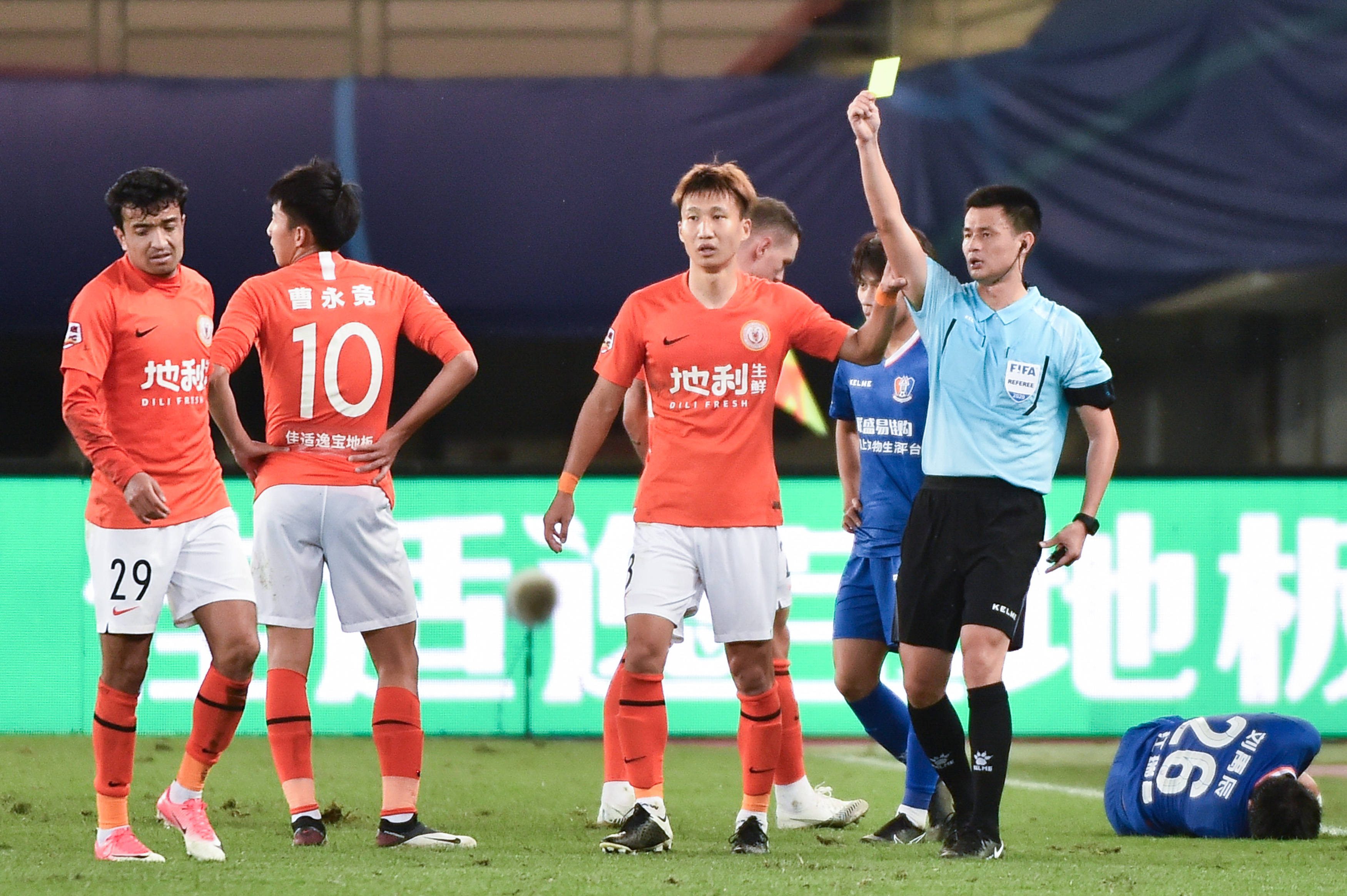 包含重庆降级,俱乐部征集意见,可能重新回归中甲的词条 包含重庆降级,俱乐部征集意见,可能重新回归中甲的词条