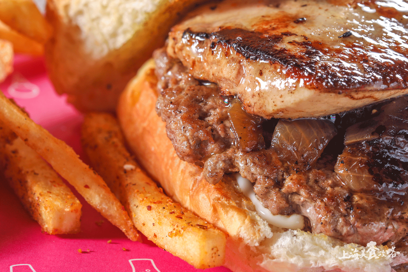 汉堡队士气低落，管理层紧急调整的简单介绍