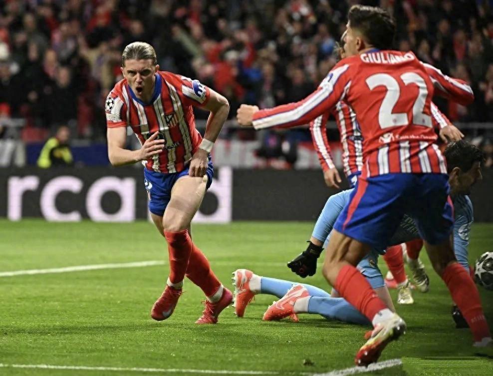 包含巴黎客胜马竞，成功逆转晋级欧冠八强的词条