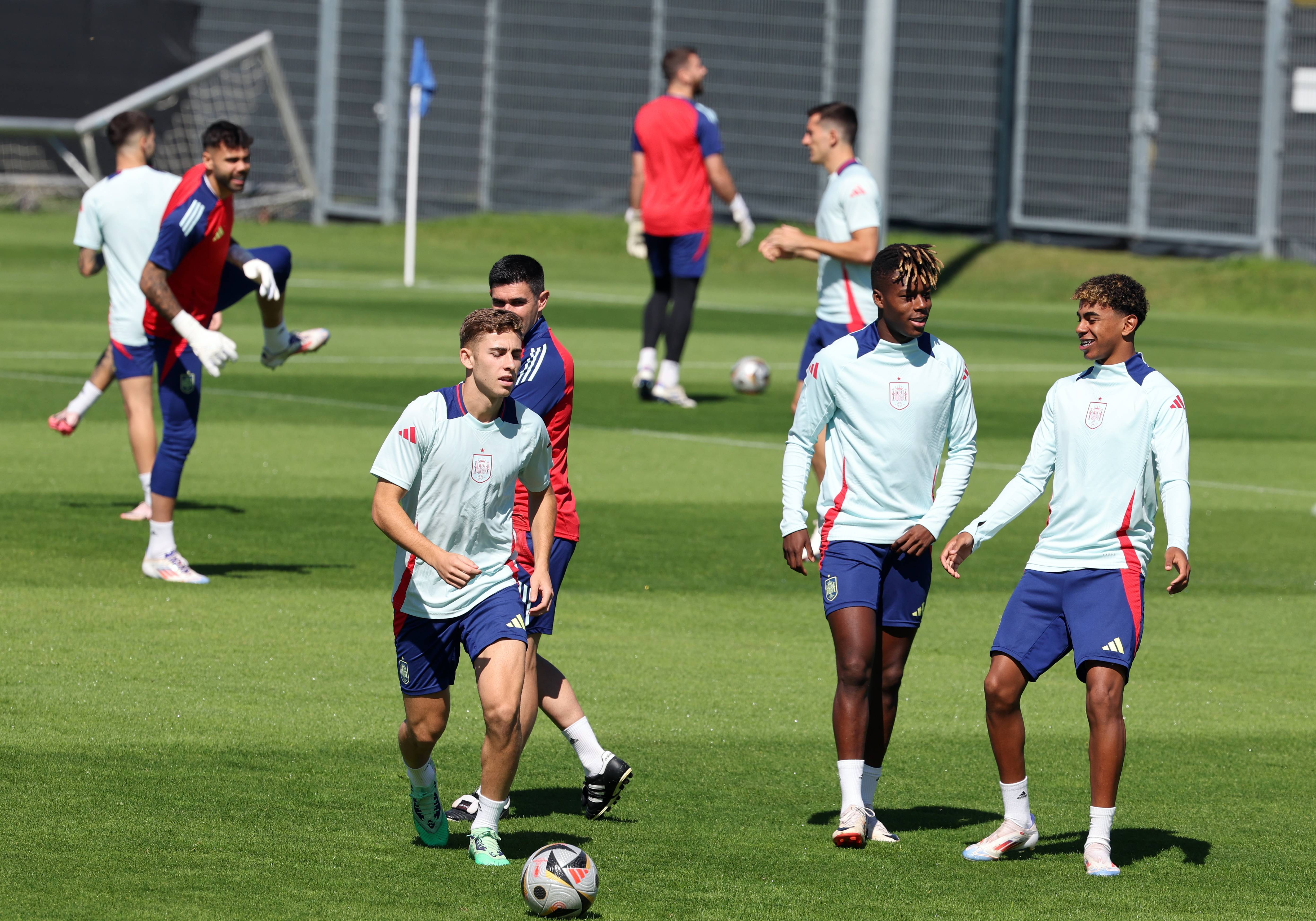 德国队备战，迎战塞浦路斯队的挑战