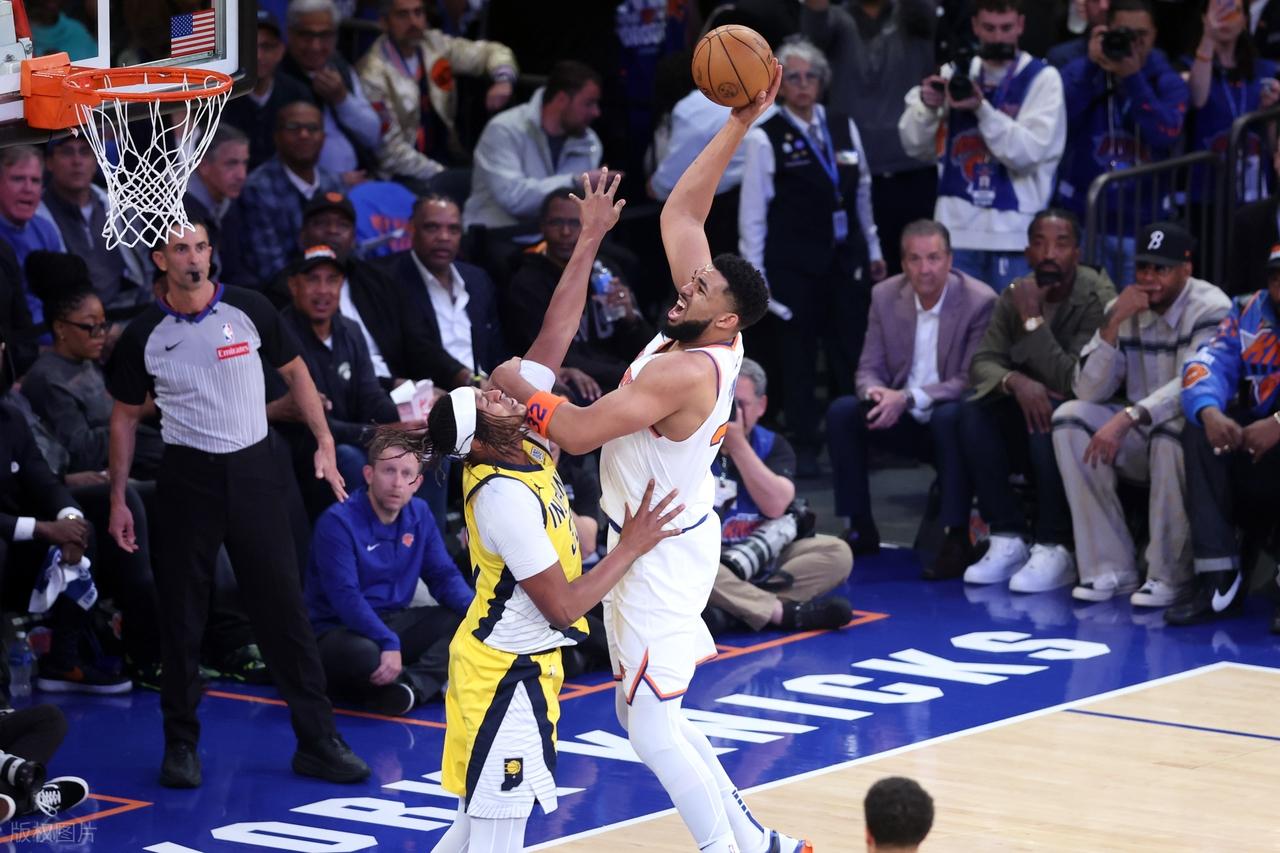 尼克斯客场惨败开拓者,遭遇连败 尼克斯客场惨败开拓者,遭遇连败