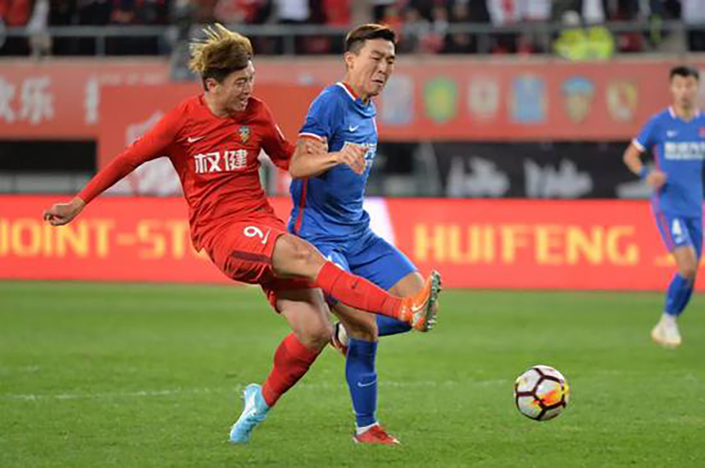 包含希洪大胜埃瓦尔，取得重要三分的词条