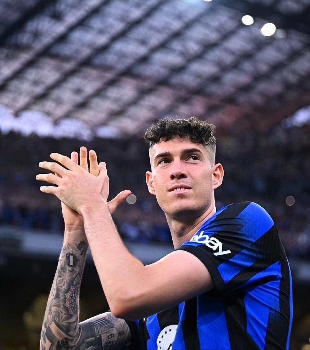 包含铁卫表现出色，完美防守助球队锁定胜利的词条