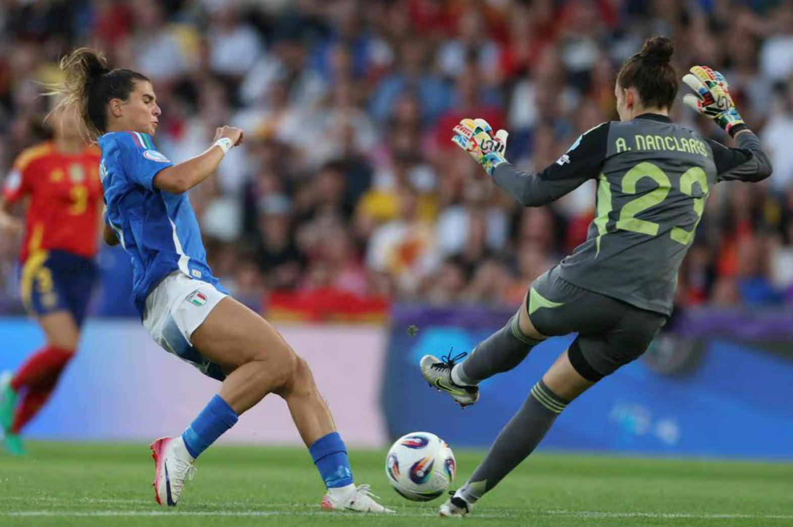 意大利女足与挪威队激战,晋级四强 意大利女足与挪威队激战,晋级四强