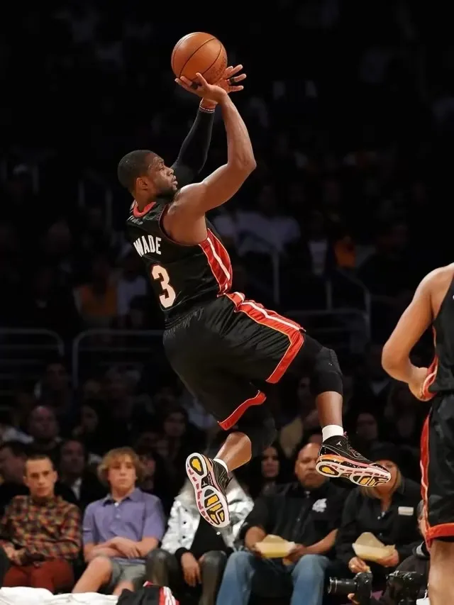 韦德宣布退役,结束篮球生涯 韦德宣布退役,结束篮球生涯