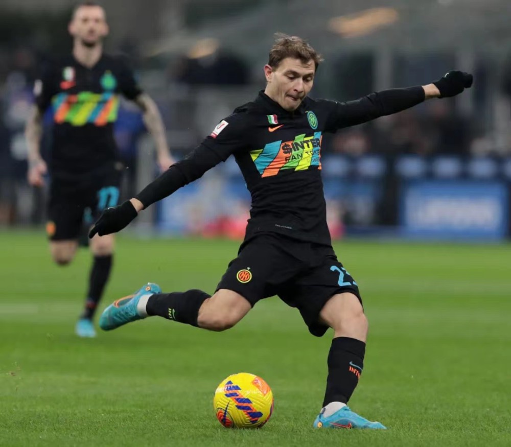 关于捷克共和国球员再次闪耀,贡献胜利的信息 关于捷克共和国球员再次闪耀,贡献胜利的信息