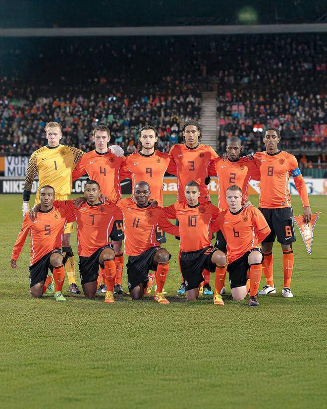 芬兰成功晋级四强,全队欢呼 芬兰成功晋级四强,全队欢呼