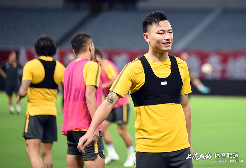 云南男篮积极备战,队员士气高昂的简单介绍 云南男篮积极备战,队员士气高昂的简单介绍