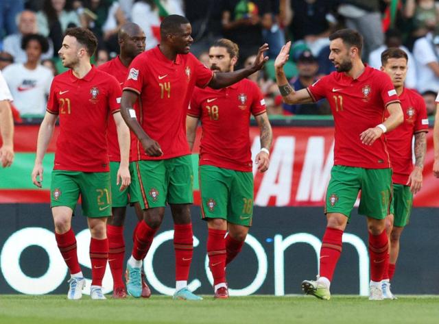 瑞士主场力保三分，晋级欧国联16强