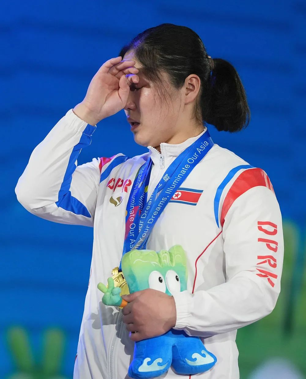 关于强队在锦标赛中无往不利，实力无人能敌的信息