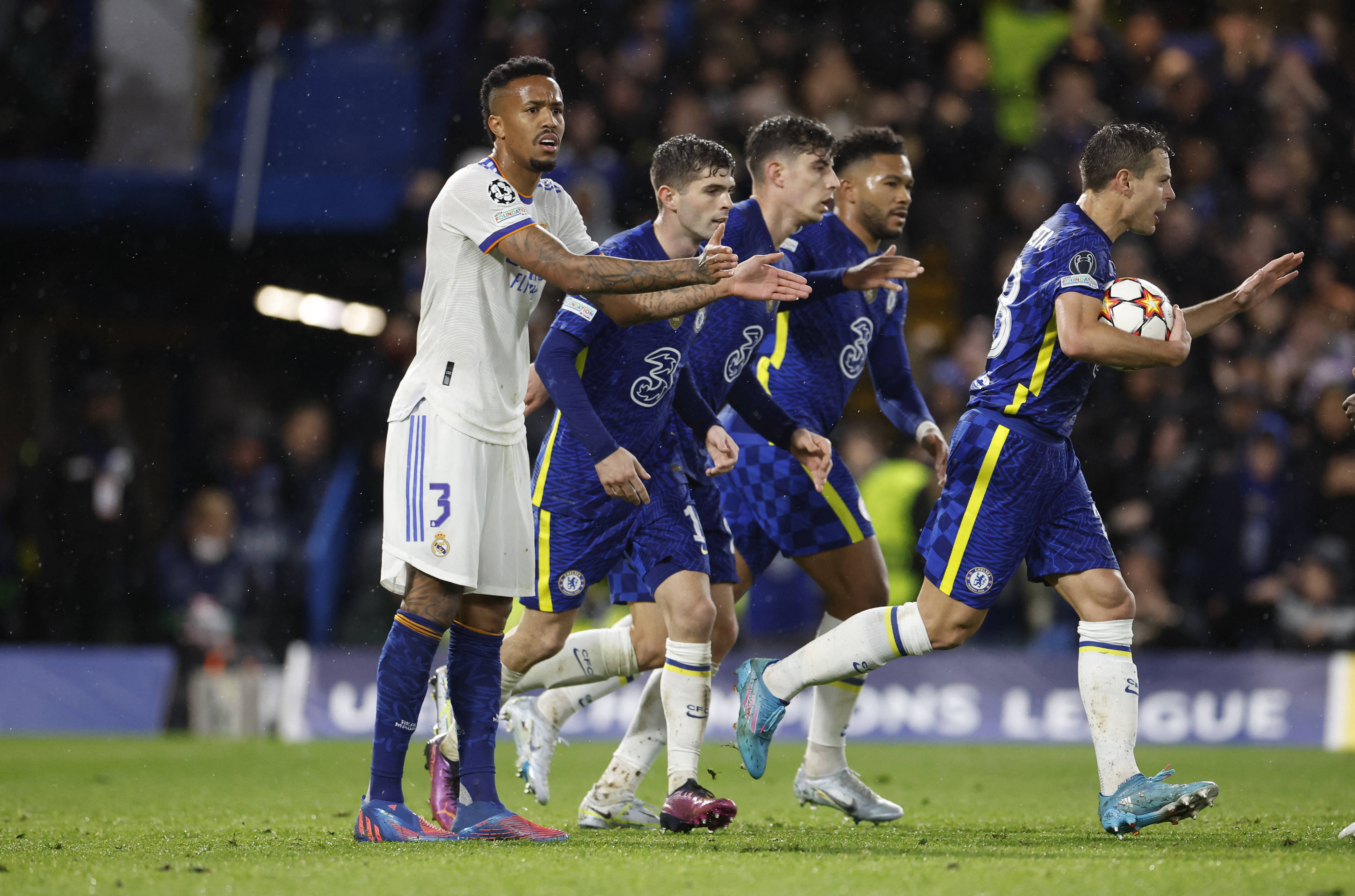 切尔西踢出精彩比赛,领跑积分榜 切尔西踢出精彩比赛,领跑积分榜