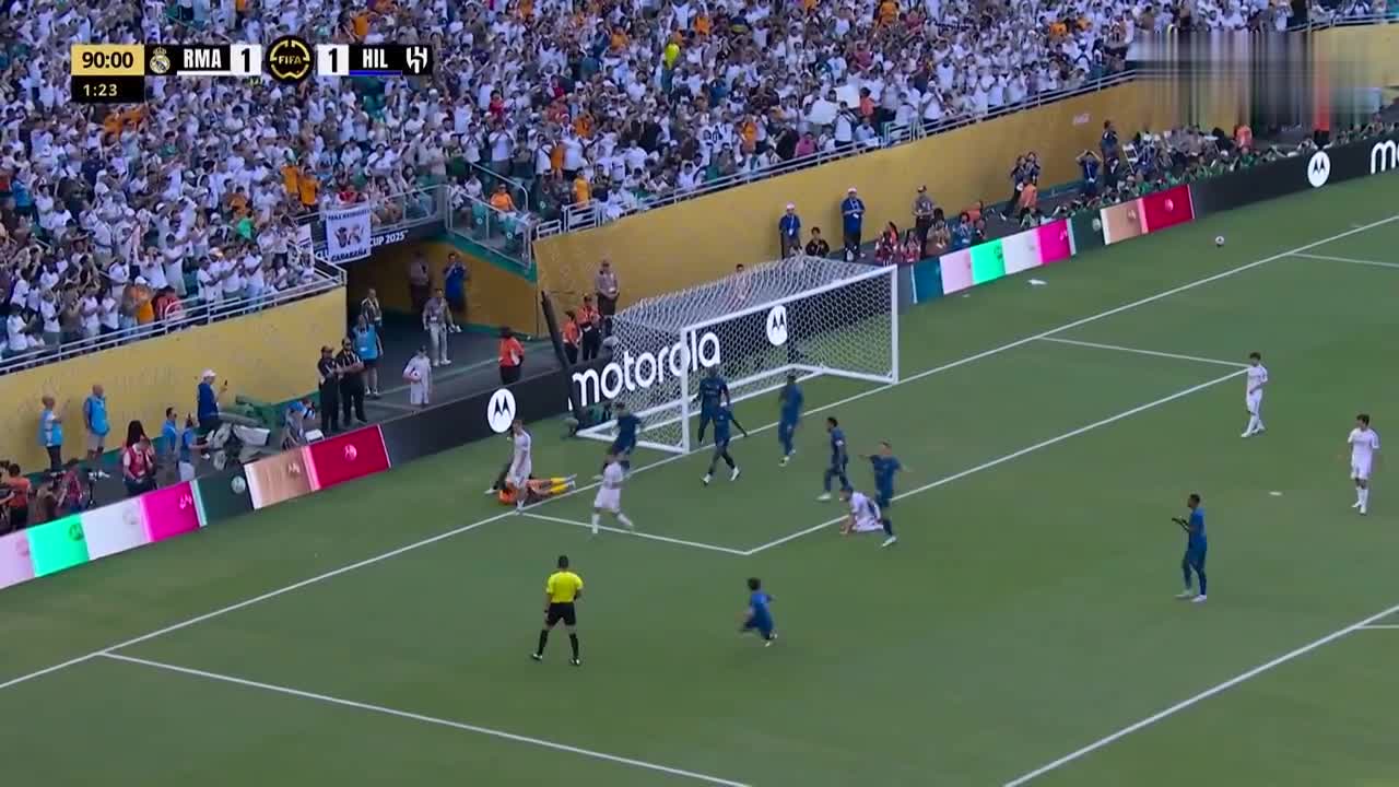 包含皇马后防线在比赛中暴露问题的词条 包含皇马后防线在比赛中暴露问题的词条